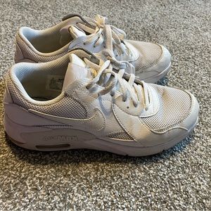 White Nike air max womens 7